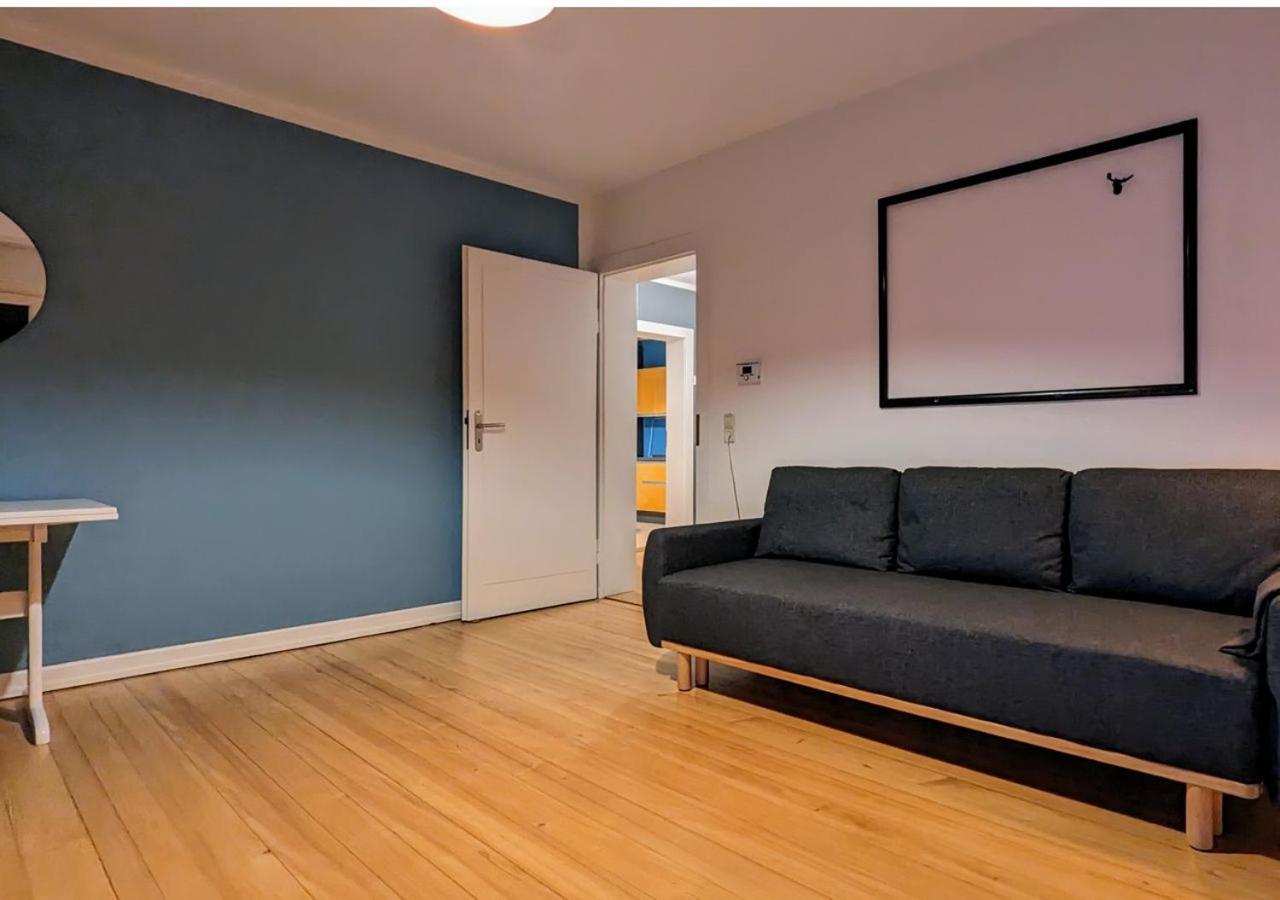 65Qm Altbaucharme Mit Zwei Balkonen Apartamento Karlsruhe Exterior foto